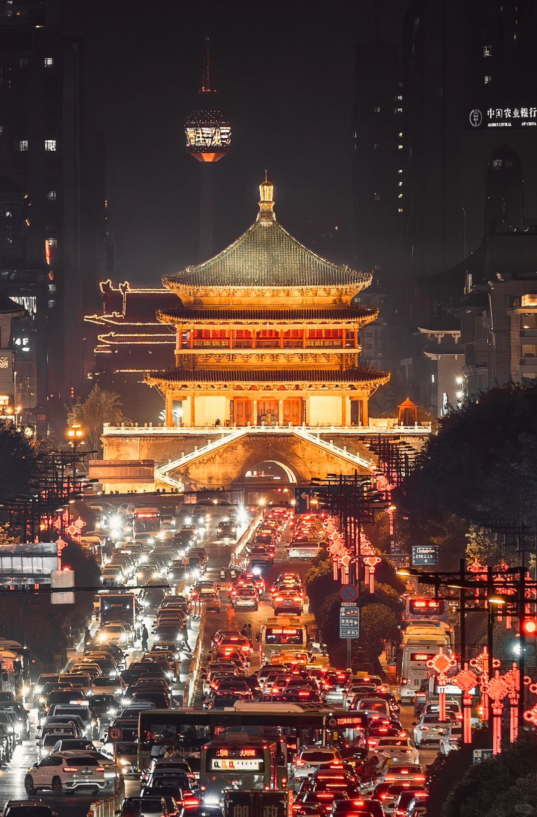 Xi'an Qin Shi Huang Mausoleum Museum (Terracotta Warriors)+Huaqing Palace 1-Day Group Tour