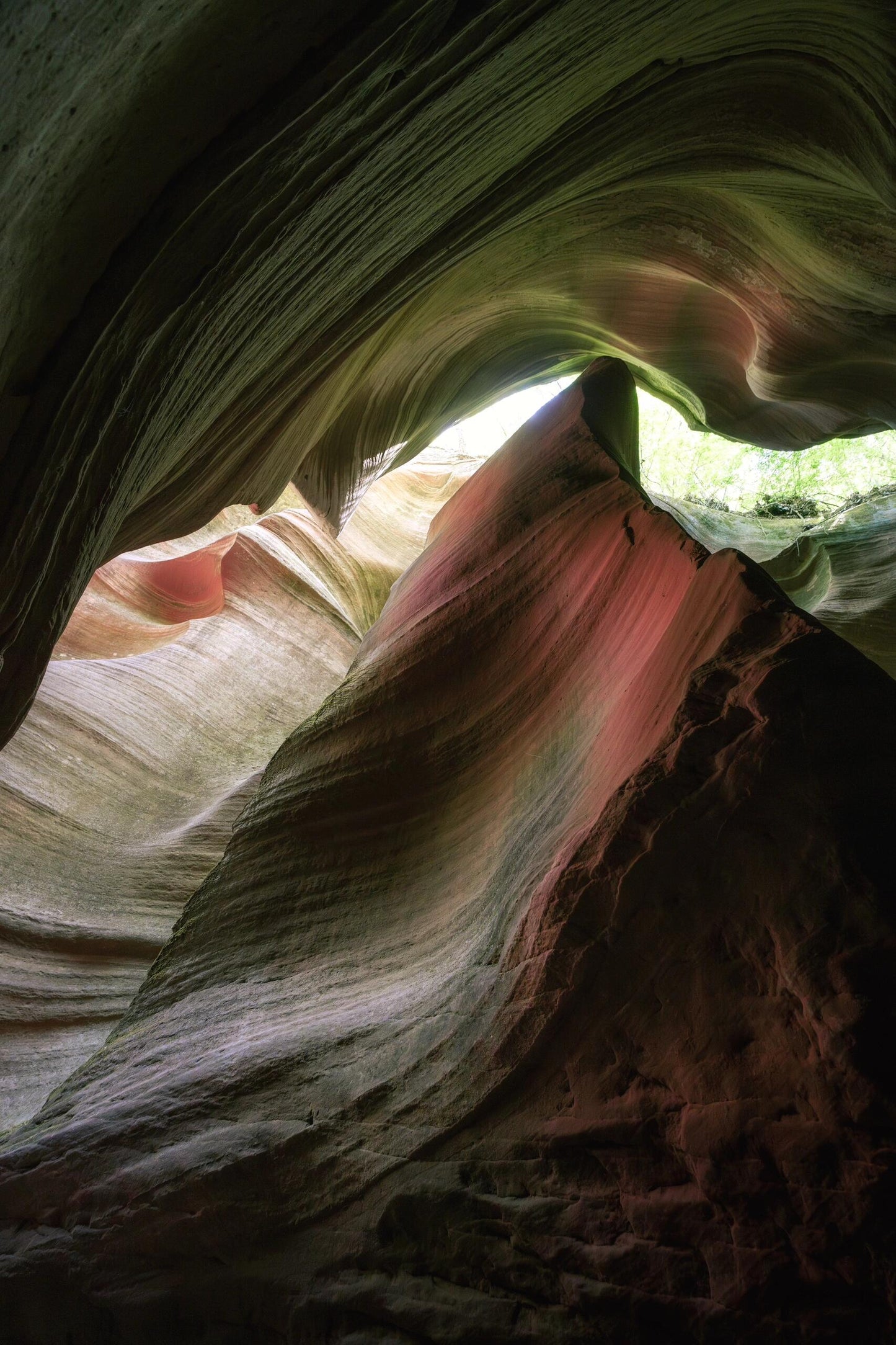 2 Days 1 Night Group Tour to Yan’an, Shaanxi, Hukou Waterfall, and Yellow Emperor Mausoleum