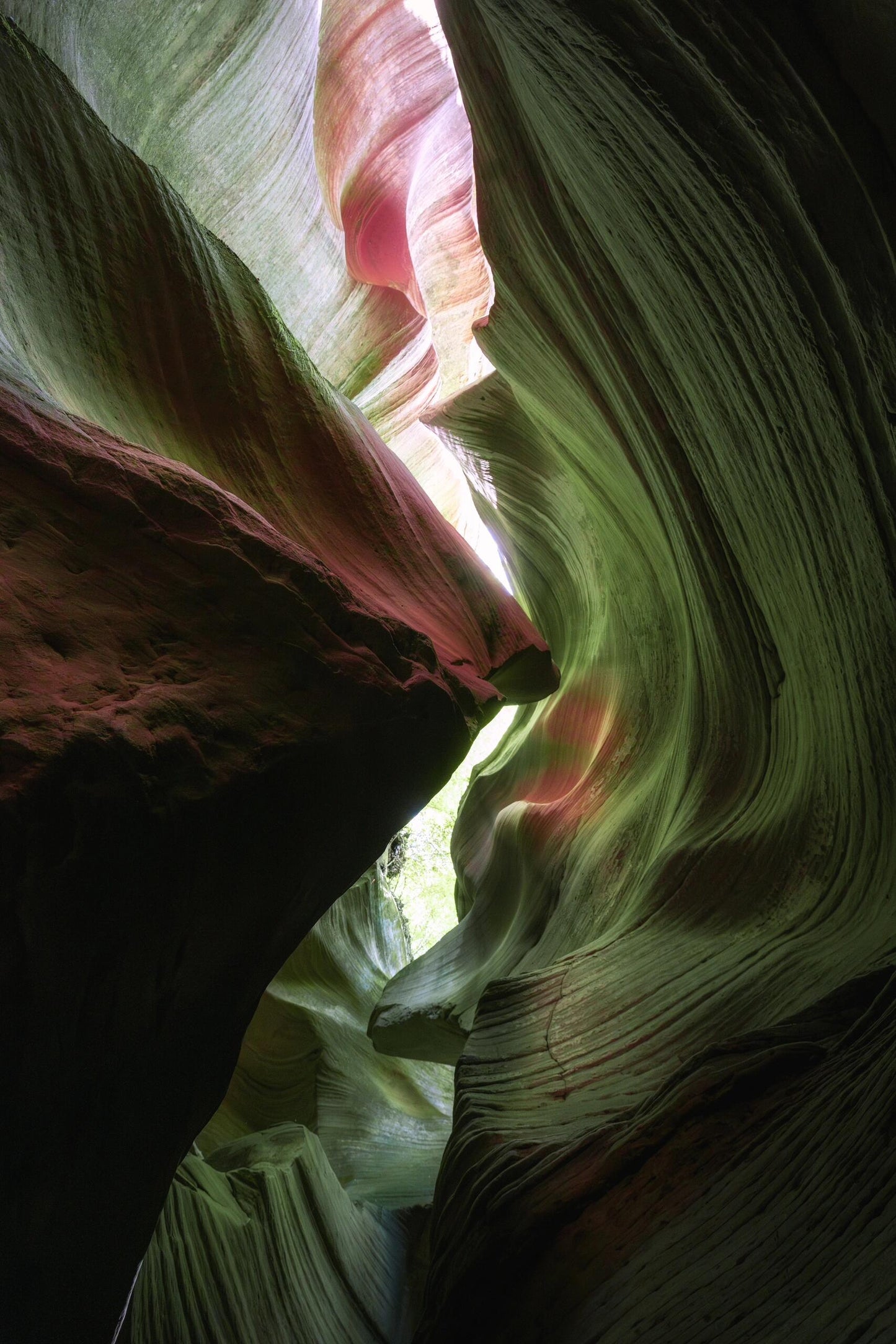 2 Days 1 Night Group Tour to Yan’an, Shaanxi, Hukou Waterfall, and Yellow Emperor Mausoleum