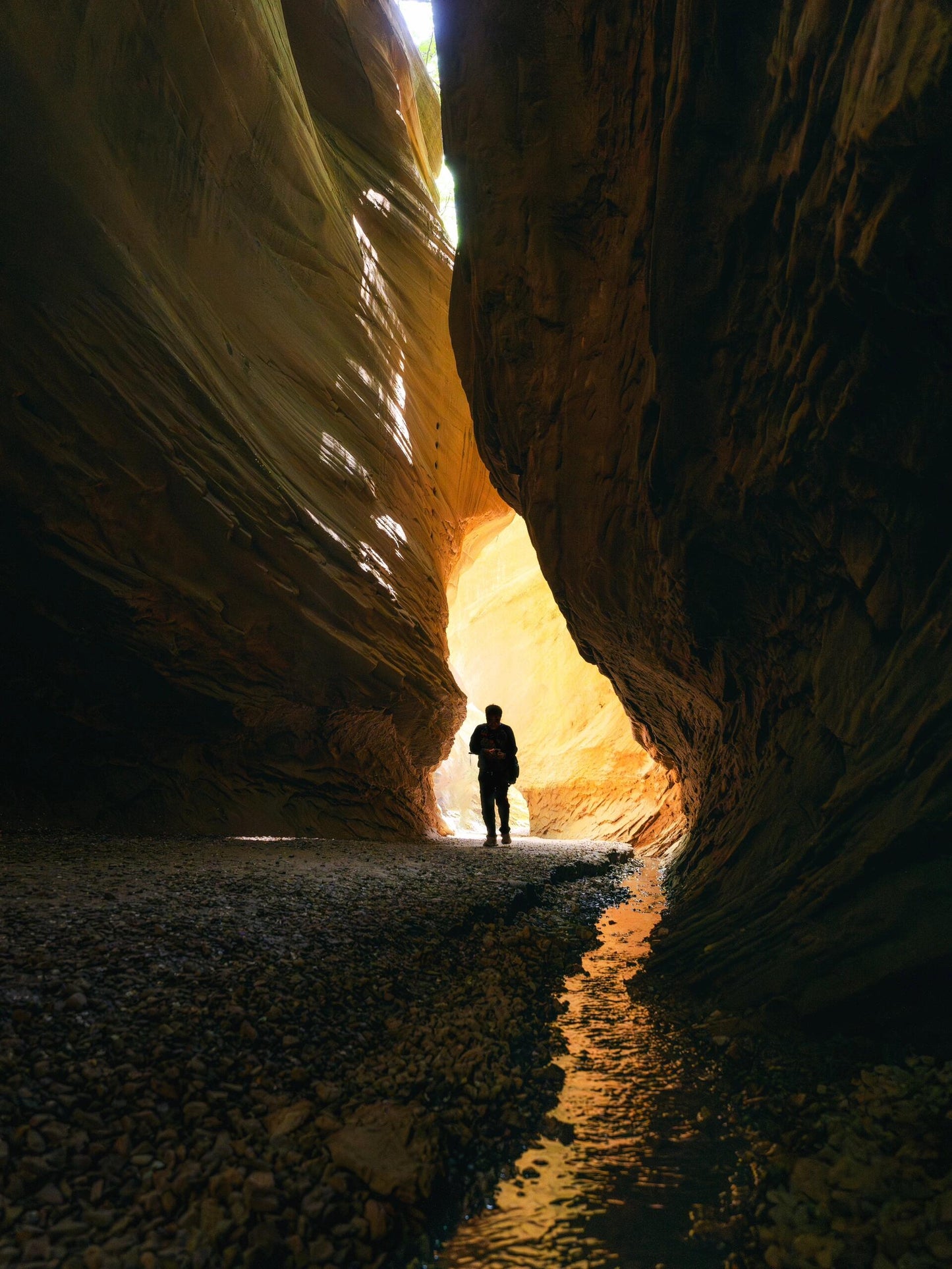 2 Days 1 Night Group Tour to Yan’an, Shaanxi, Hukou Waterfall, and Yellow Emperor Mausoleum