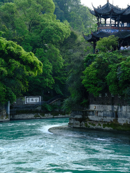 Chengdu+Qingcheng Mountain+Dujiangyan + Sanxingdui Museum 3 Days 2 Nights Private Tour