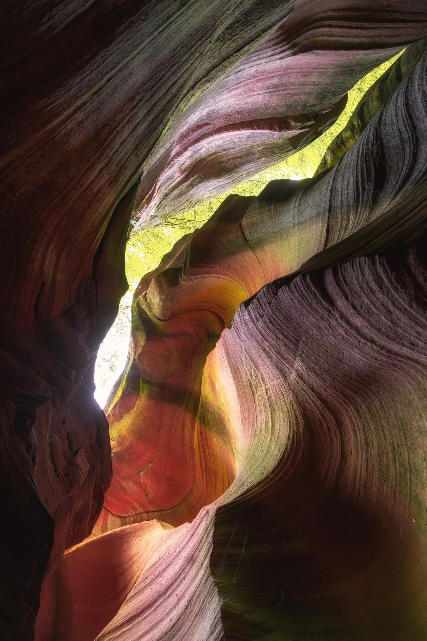 2 Days 1 Night Group Tour to Yan’an, Shaanxi, Hukou Waterfall, and Yellow Emperor Mausoleum