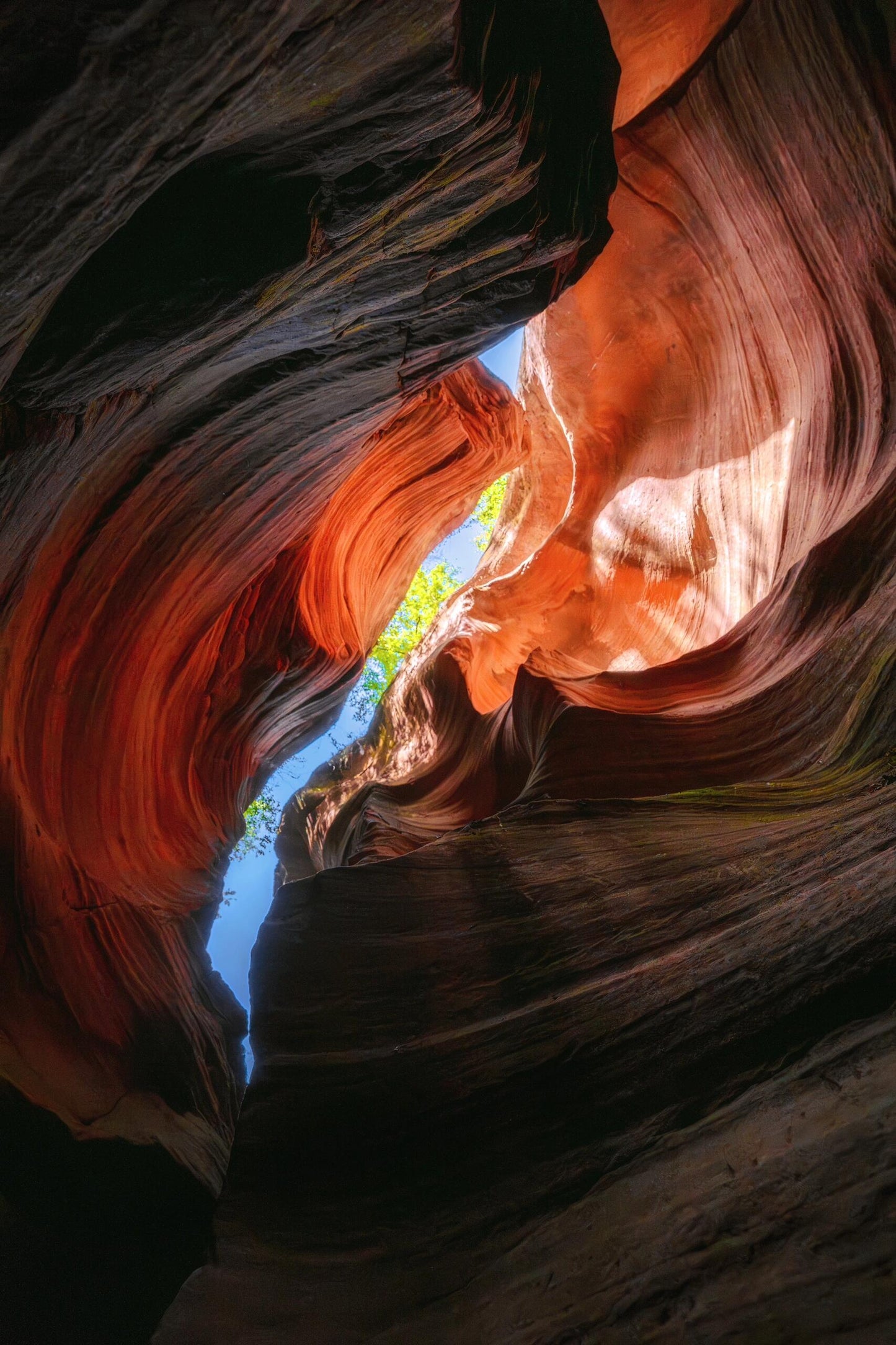 2 Days 1 Night Group Tour to Yan’an, Shaanxi, Hukou Waterfall, and Yellow Emperor Mausoleum