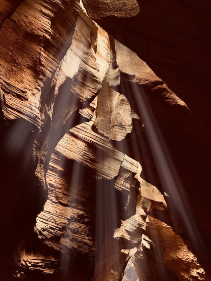 2 Days 1 Night Group Tour to Yan’an, Shaanxi, Hukou Waterfall, and Yellow Emperor Mausoleum