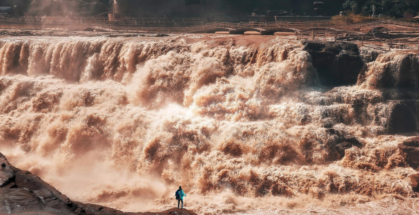 2 Days 1 Night Group Tour to Yan’an, Shaanxi, Hukou Waterfall, and Yellow Emperor Mausoleum