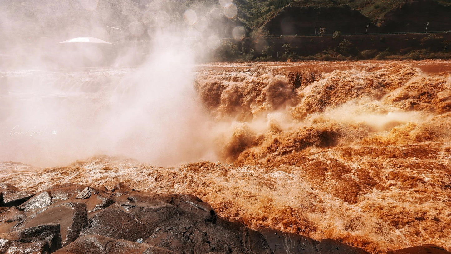 2 Days 1 Night Group Tour to Yan’an, Shaanxi, Hukou Waterfall, and Yellow Emperor Mausoleum